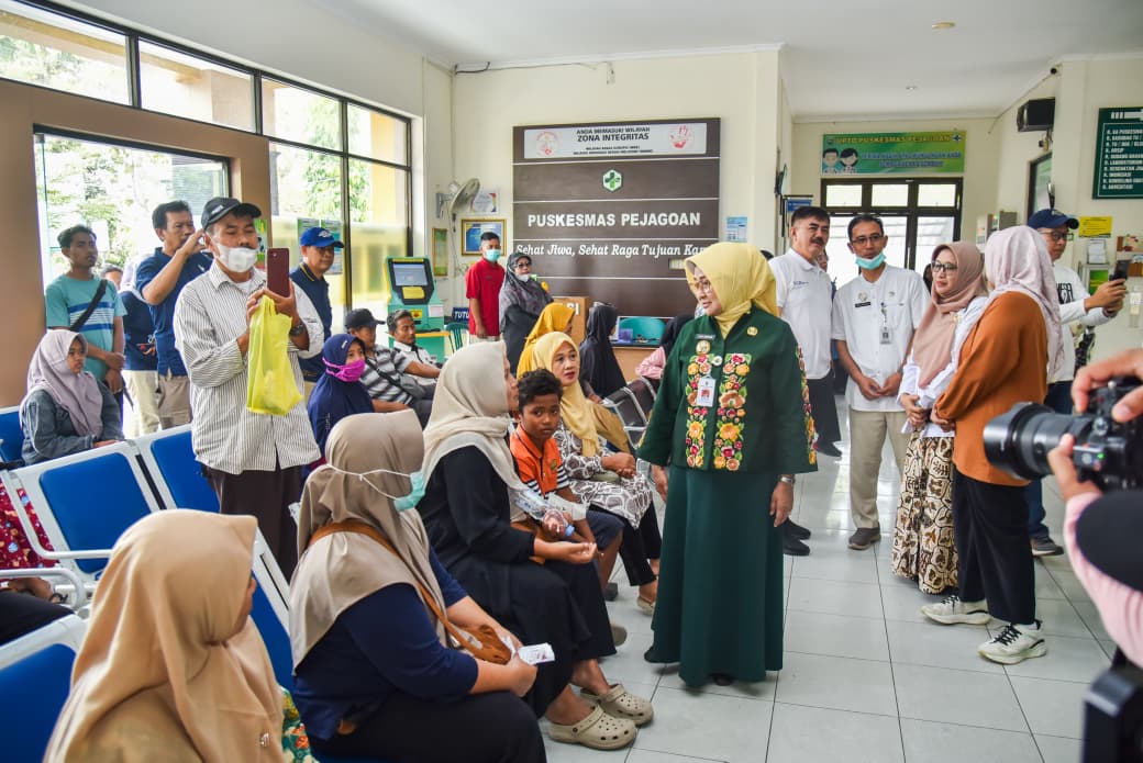 Bupati Kebumen Monitoring Layanan di Puskesmas Pejagoan