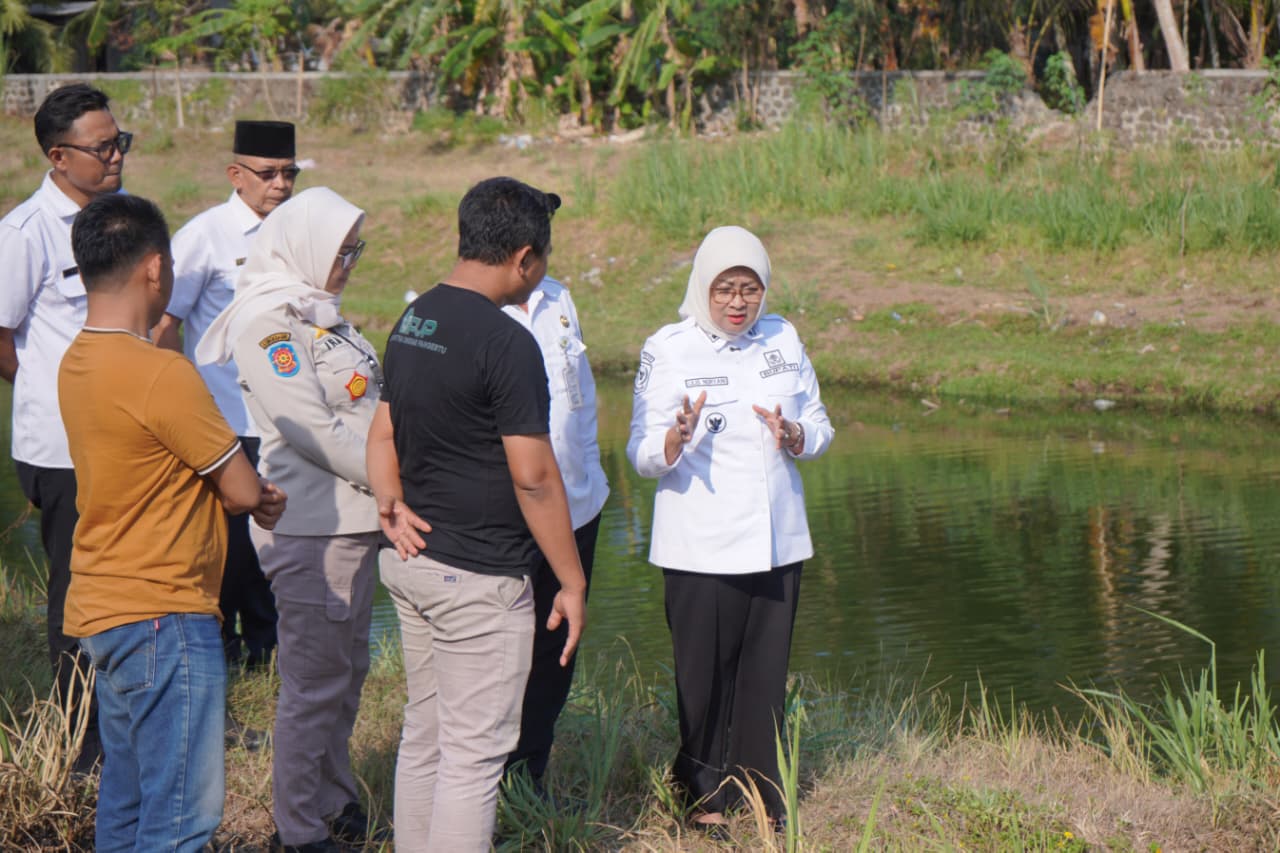 Bupati Kebumen Tinjau Lokasi Pencemaran Sungai Jatinegara