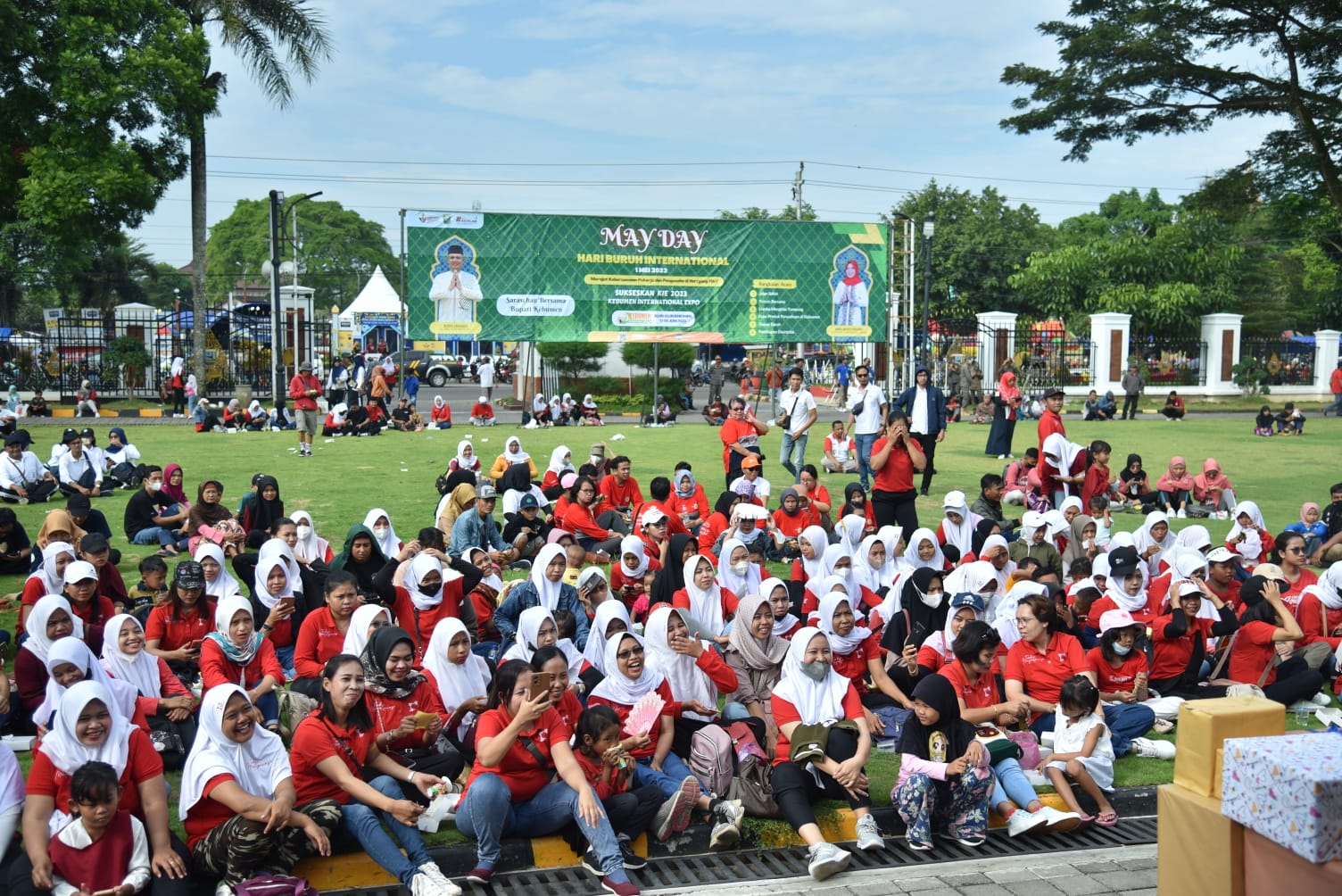 May Day, Bupati Ingatkan Perusahaan Berikan Gaji Buruh Sesuai UMK