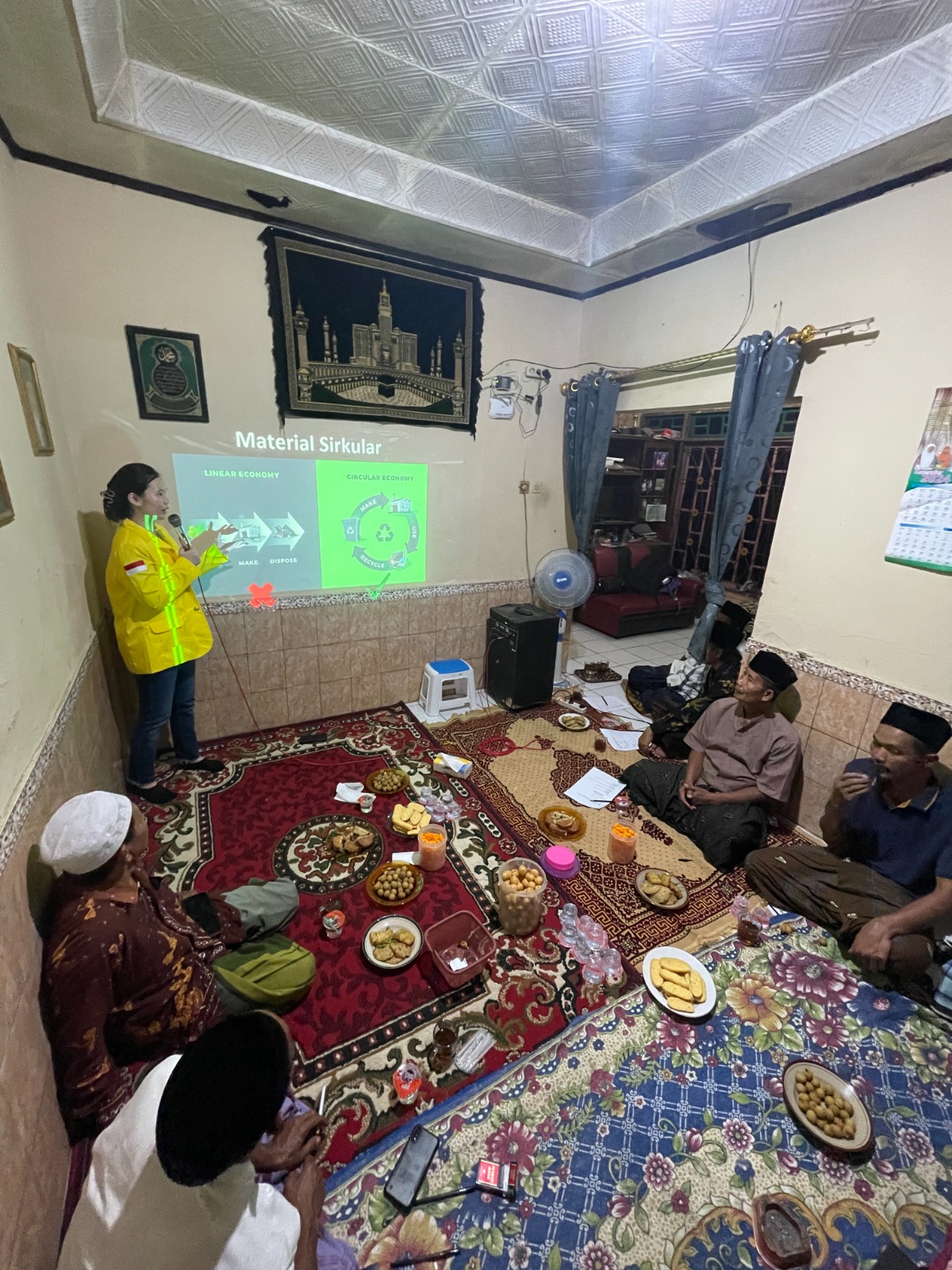 Mahasiswa UI Beri Penyuluhan Dampak Perubahan Iklim pada Bidang Industri Teratota