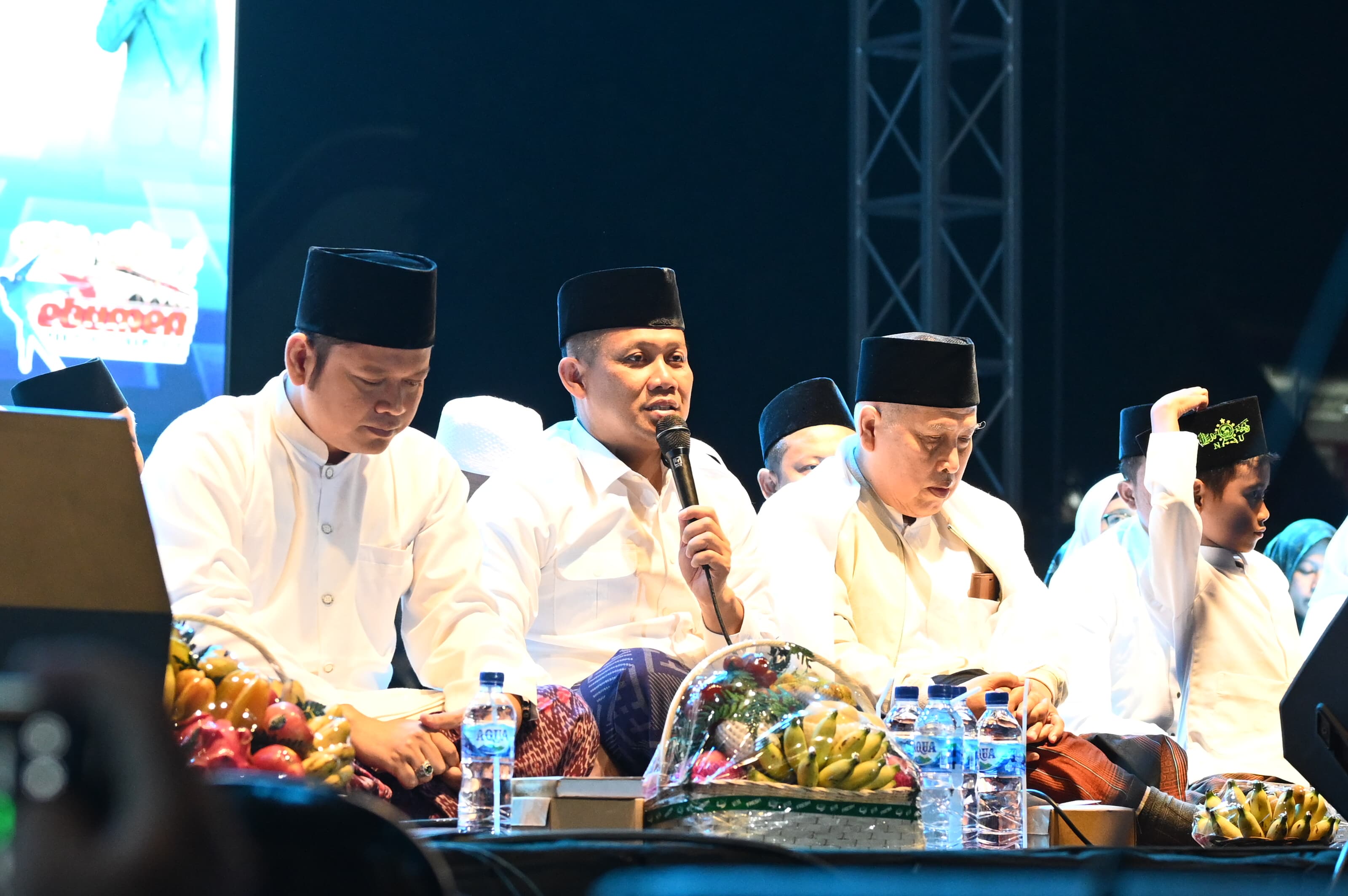 Puluhan Ribu Orang Ikut Bershalawat dalam Pembukaan Pesta Rakyat Kebumen