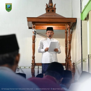 Jadi Khatib Shalat Idul Adha, Bupati Sampaikan Haji Sebagai Sikap Egalitarianisme