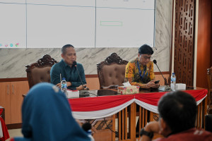 Kumpulkan PKH, Bupati Ingin Persoalan Kemiskinan di Kebumen Bisa Cepat Diatasi